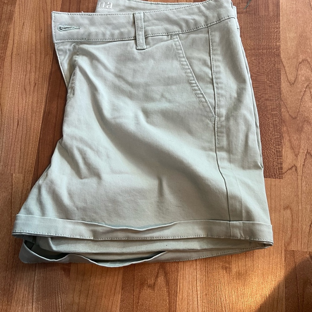 Women’s light green Shorts